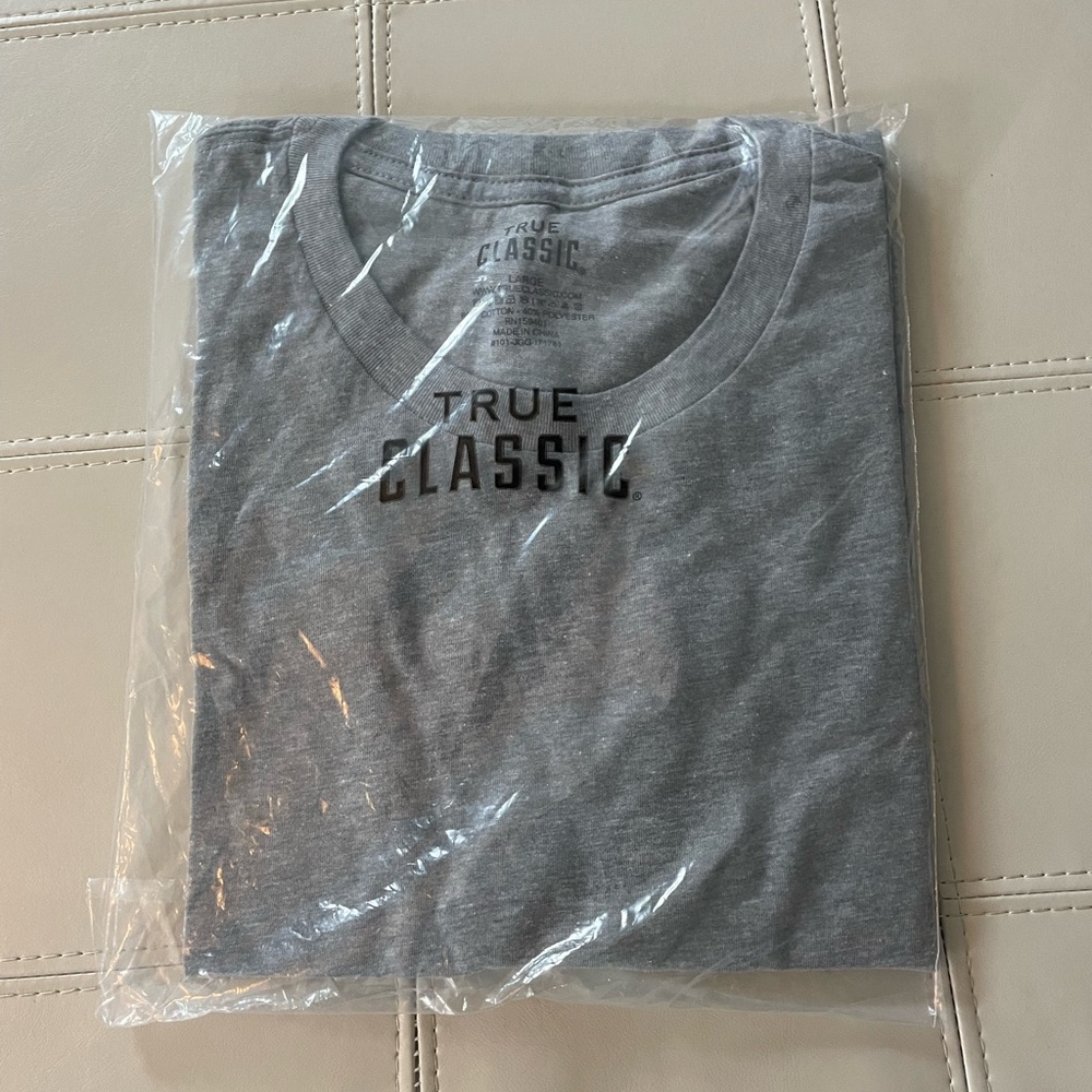 Men’s volcom tee shirt grey size large new with tags